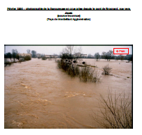 Février 1990 – photographie de la Savoureuse en crue prise depuis le pont de Brognard, vue vers l’aval