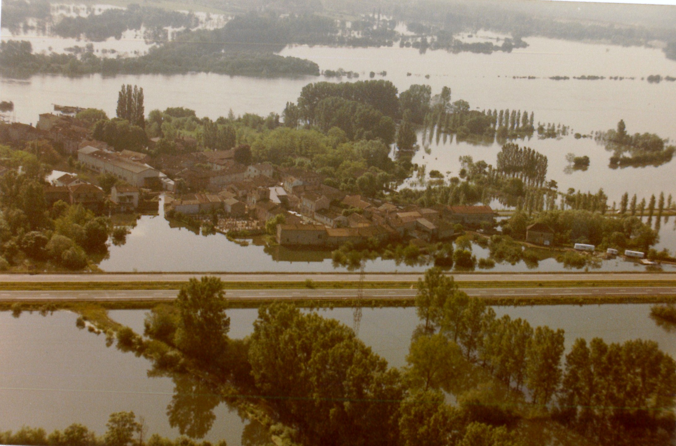 Crue de la Saône en 1983 à St Symphorien-d’Ancelles