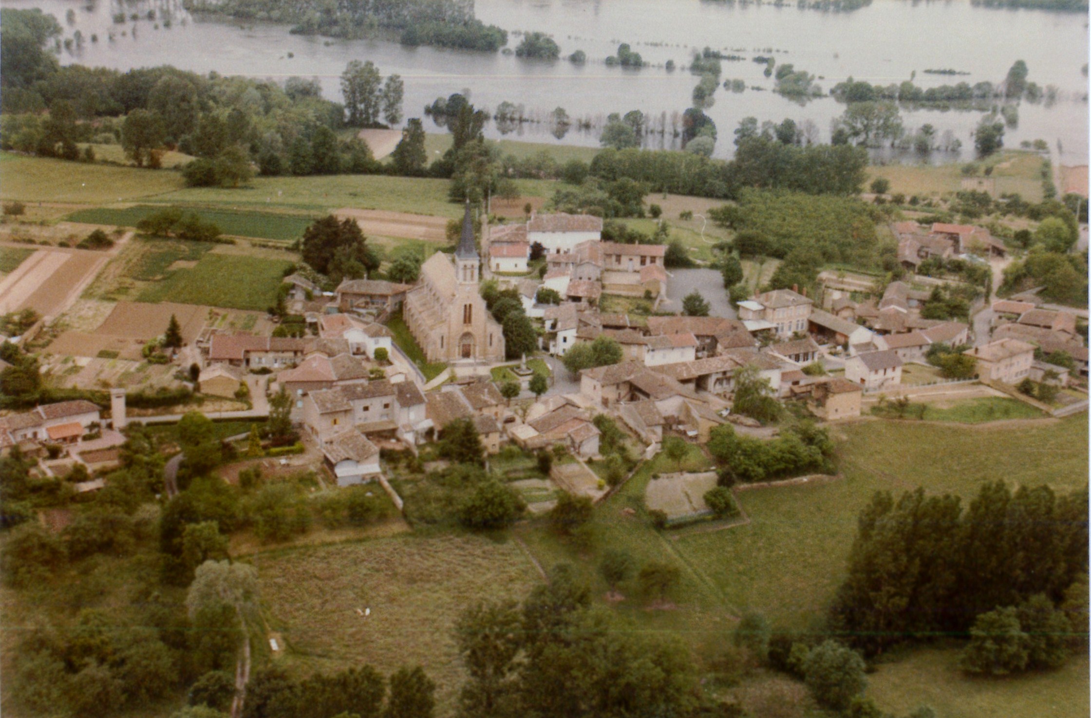 Crue de la Saône en 1983 à Mogneneins