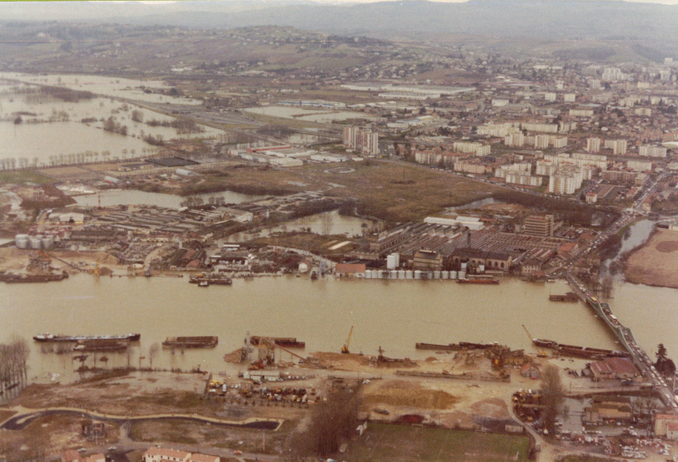 Crue de la Saône en 1981 à Jassans-Riottier