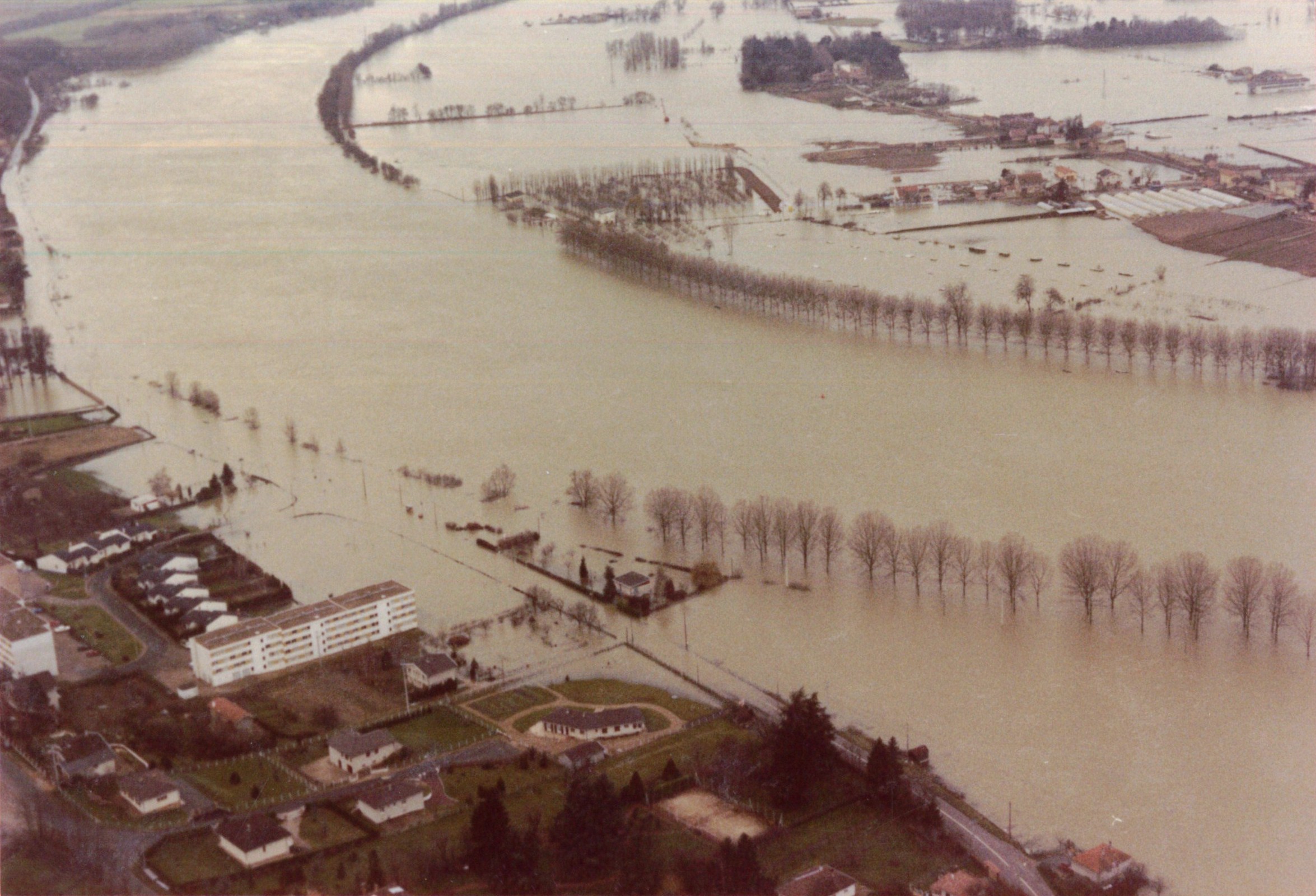 Crue de la Saône en 1981 à Jassans-Riottier