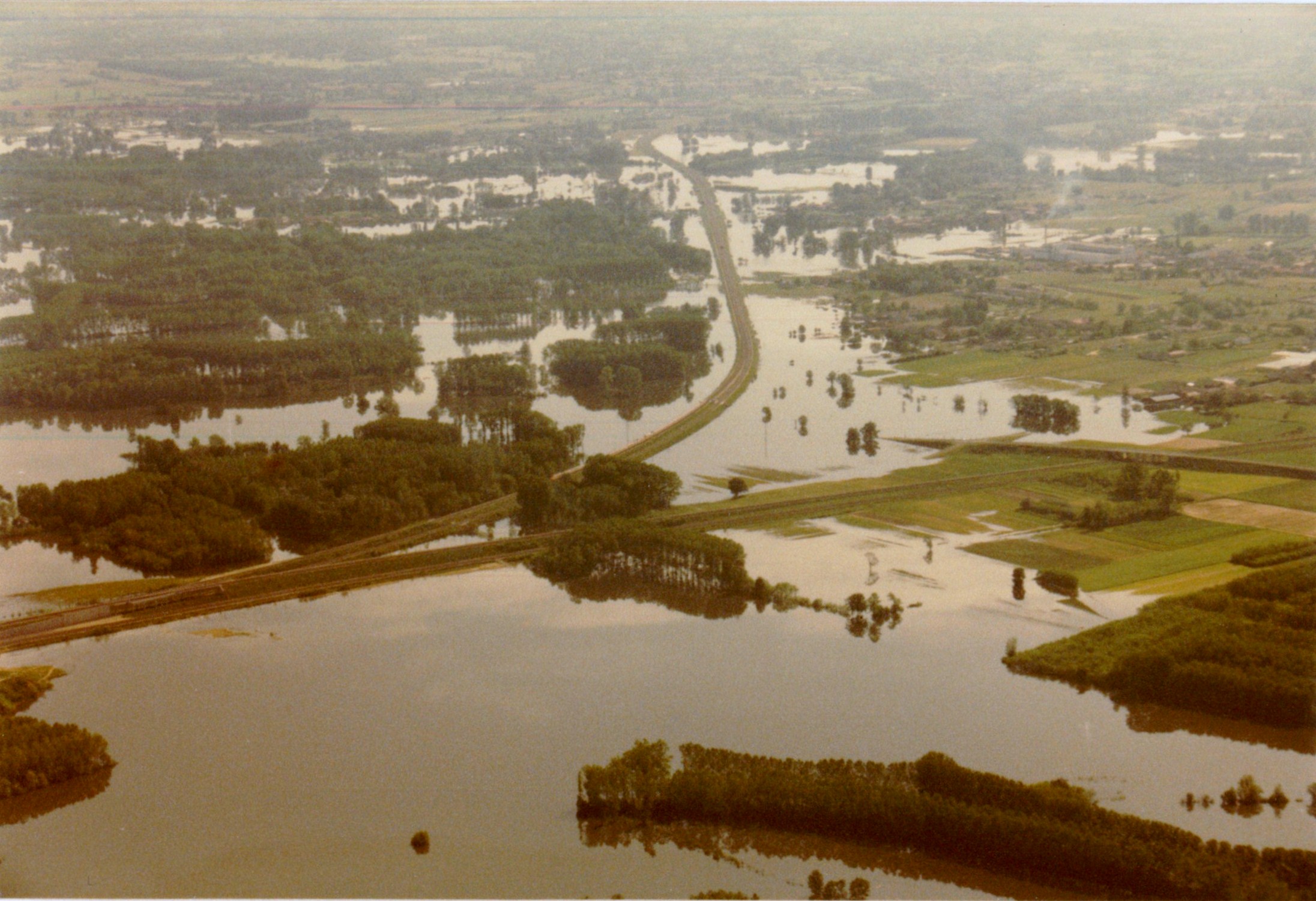 Crue de la Saône en 1983 à Cormoranche-sur-Saône