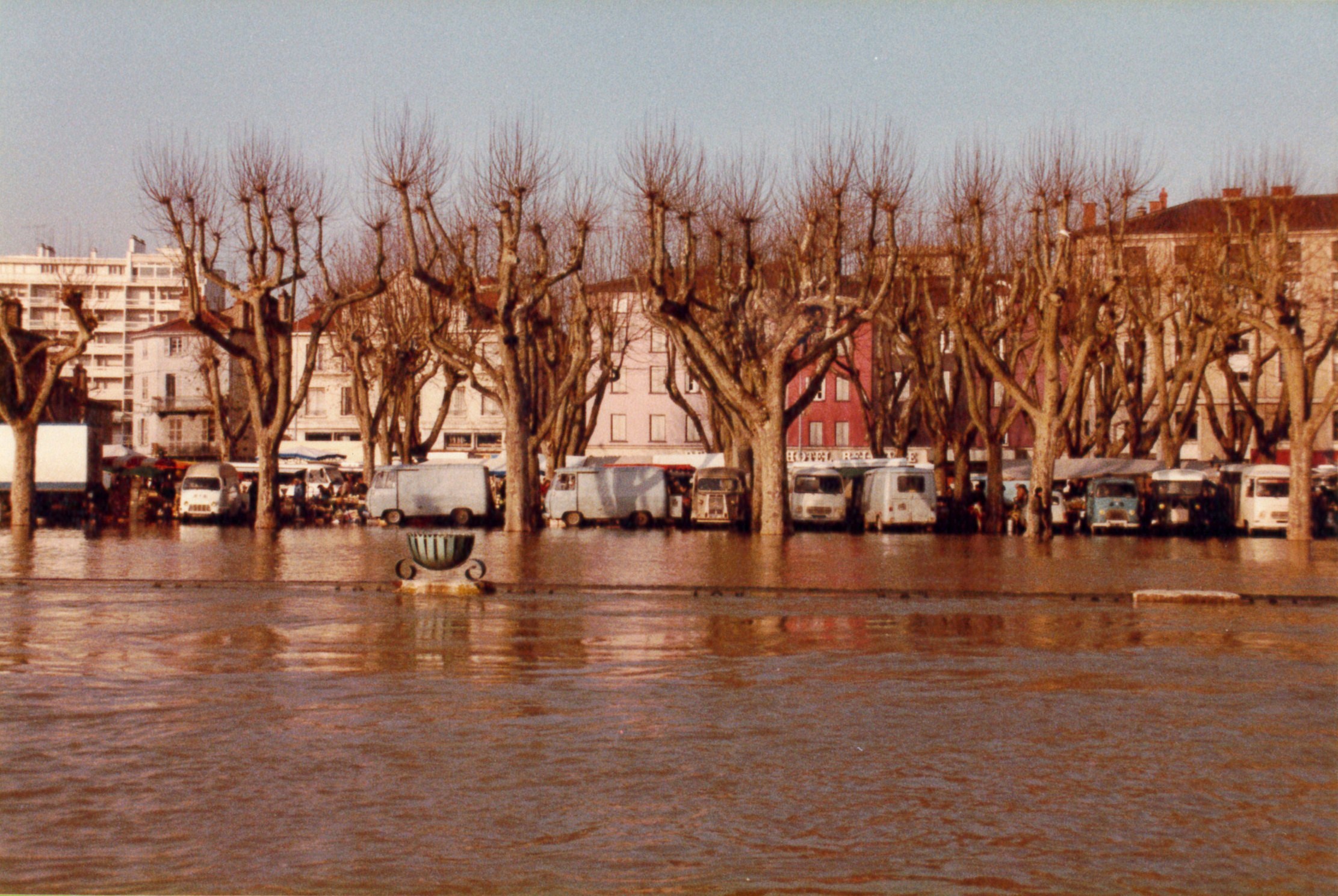 Crue de la Saône en 1982 à Mâcon