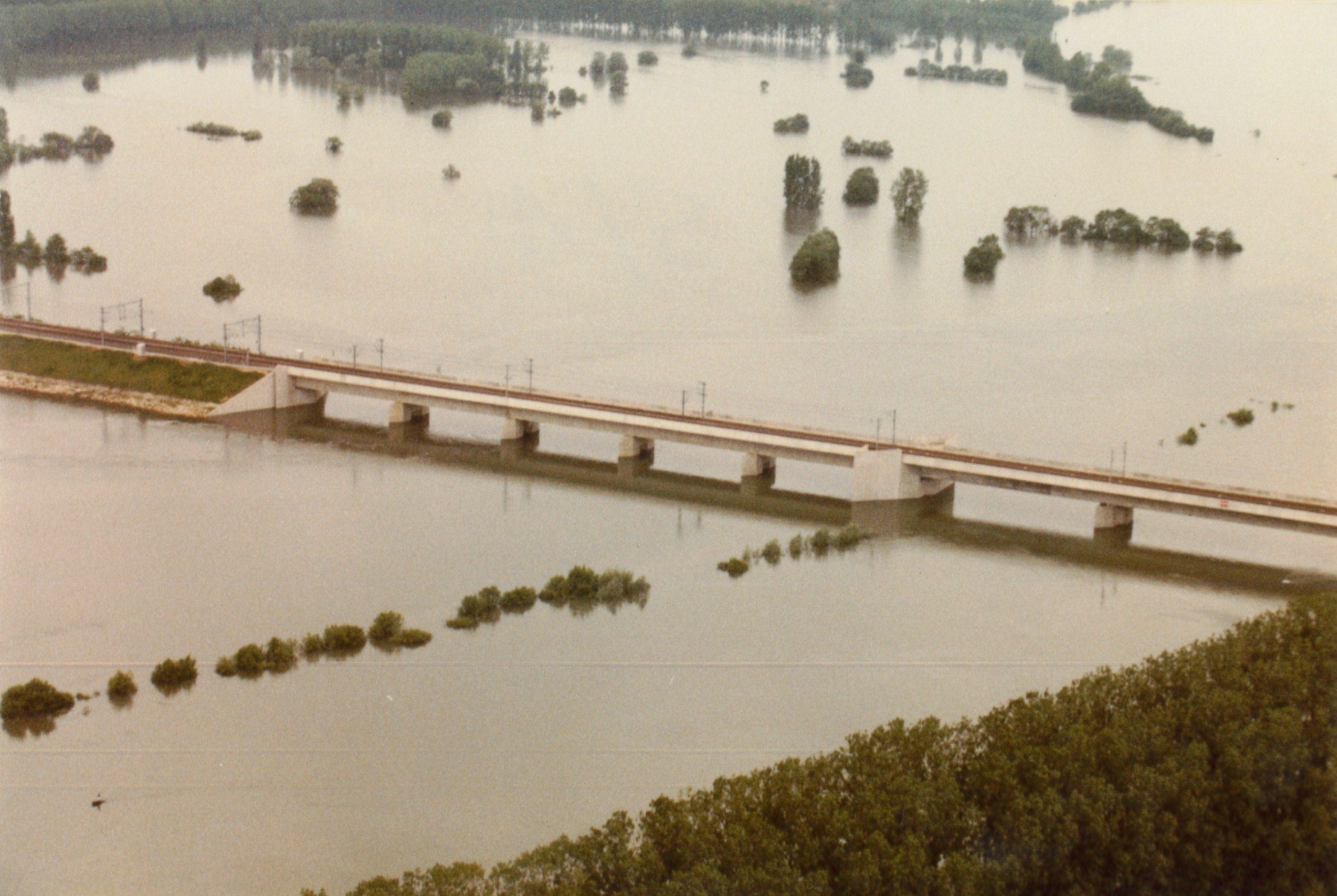 Crue de la Saône en 1983 à Cormoranche-sur-Saône