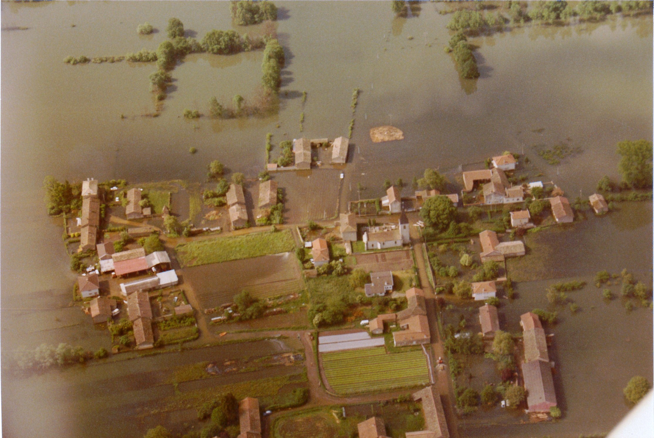 Crue de la Saône en 1983 à Asnières-sur-Saône