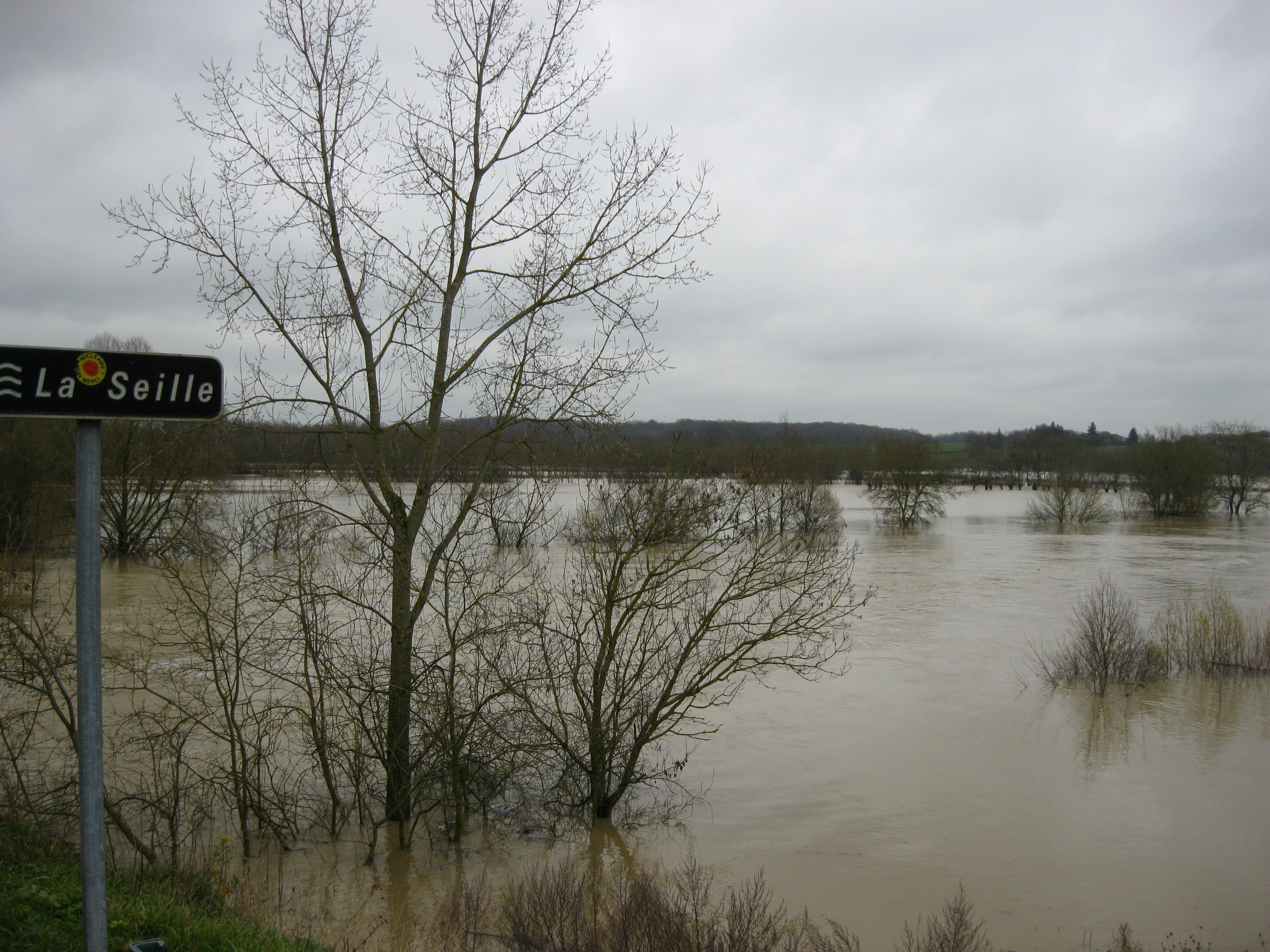 Crue de la Seille en 2012 à Ratenelle