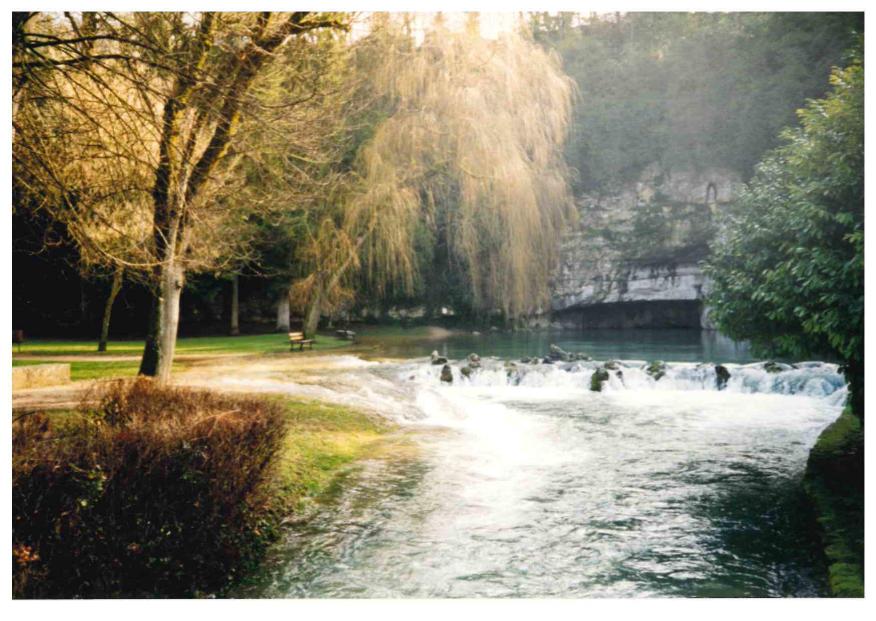 Photo de la crue à la confluence de la Seine et de la Douix à Châtillon sur Seine, en Côte d'Or, en février 1999