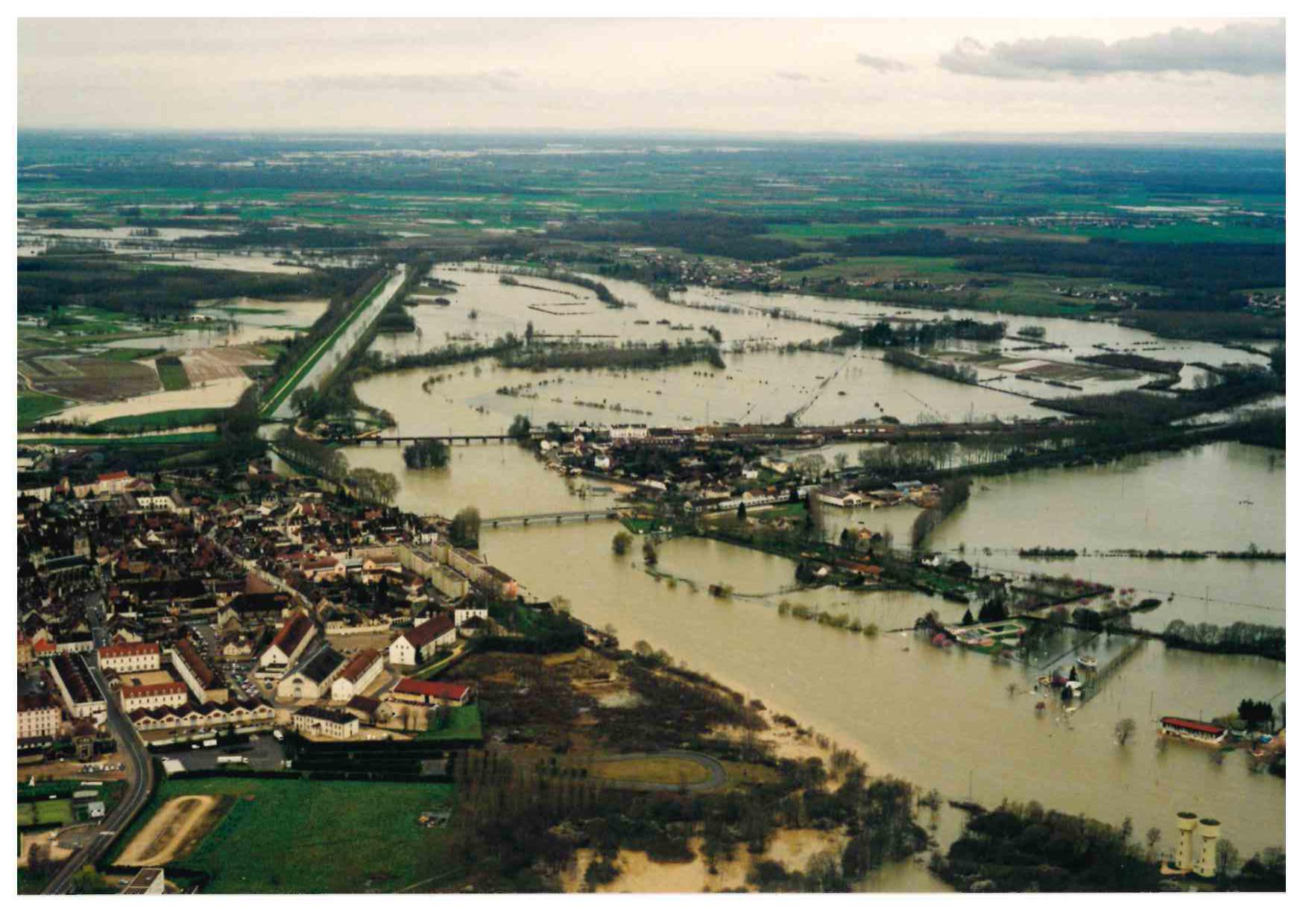 Crue de la Saône en mars 2001 à Auxonne en Côte d'Or