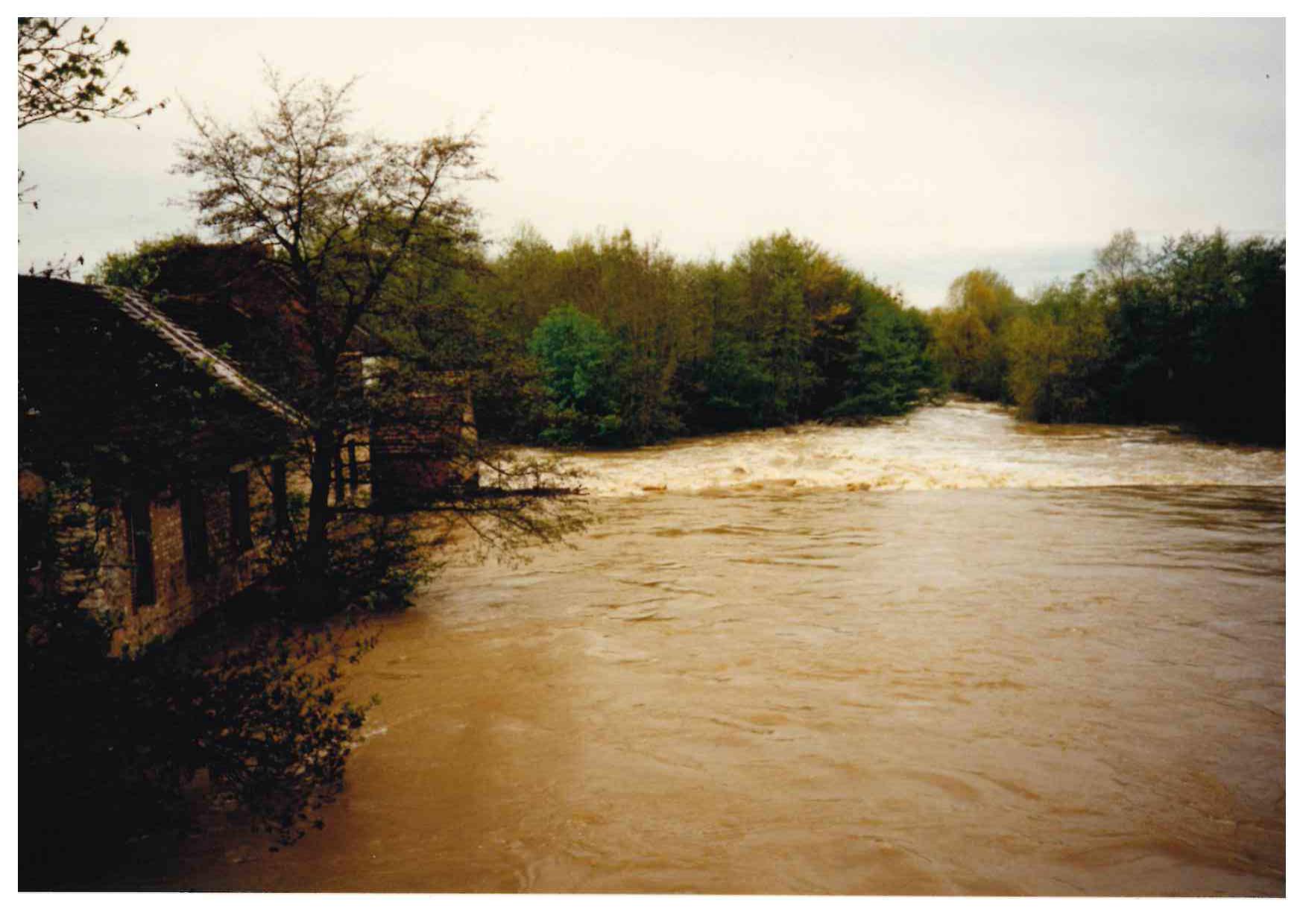 Crue du Serein en avril 1998 à Hauterive, Ferme du Haras, dans l'Yonne