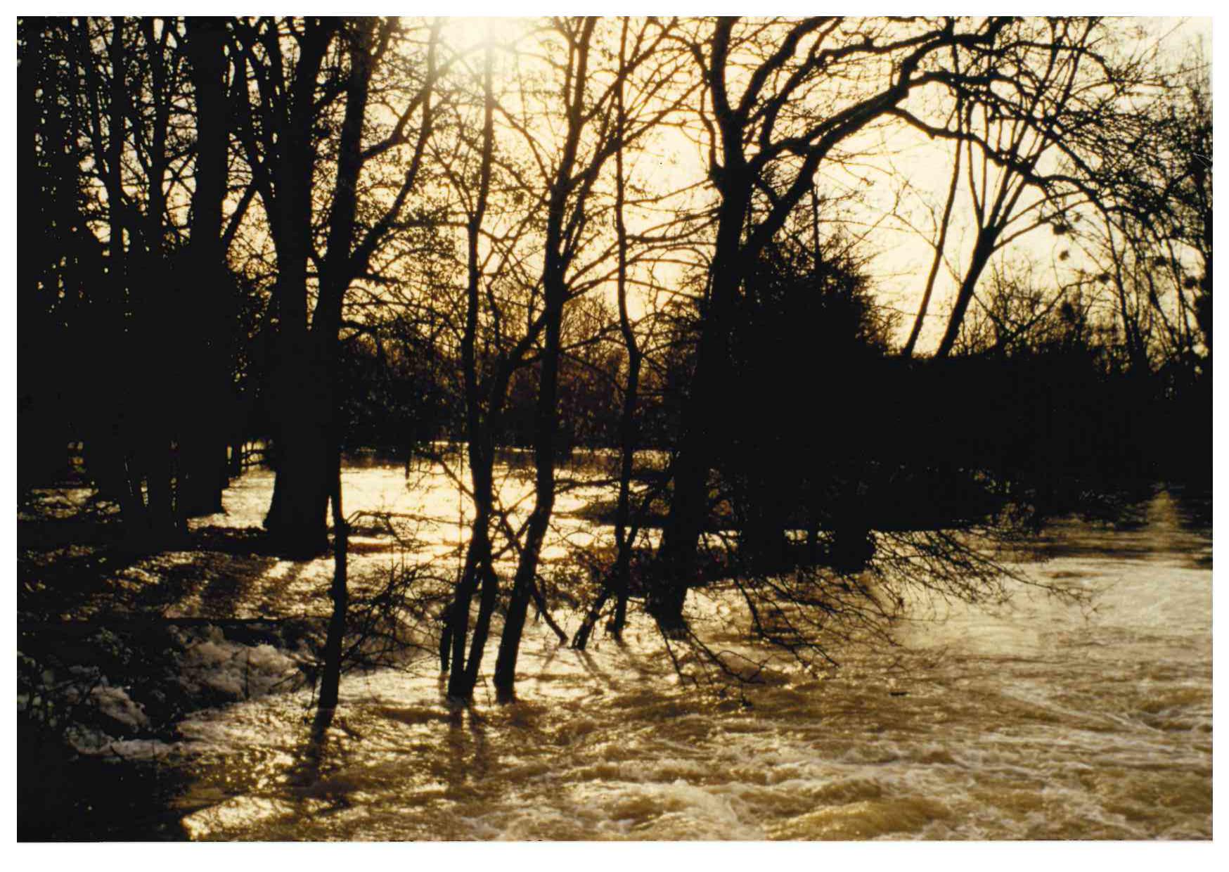 Crue de la Tille en décembre 1996 à Champdôtre, au moulin, en Côte d'Or