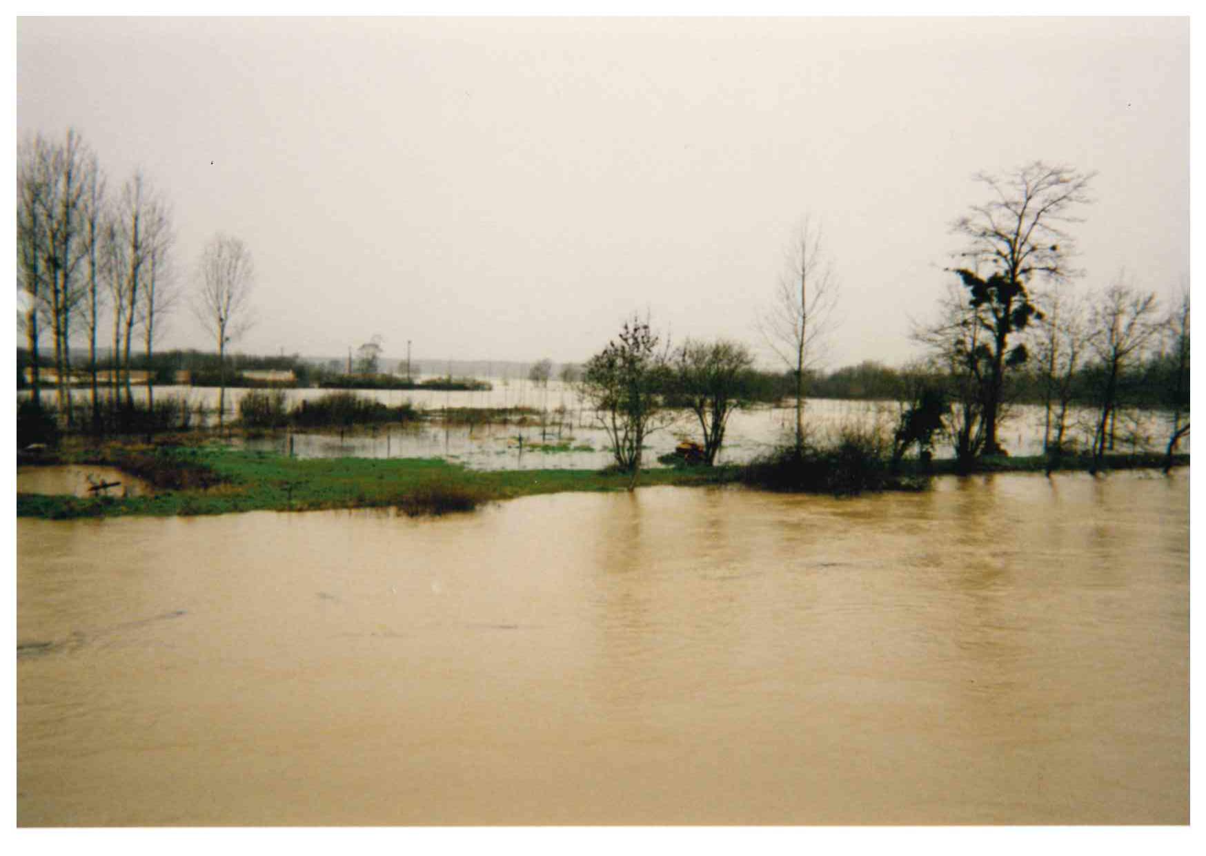 Crue de la Tille en mars 2001 à Champdotre en Côte d'Or