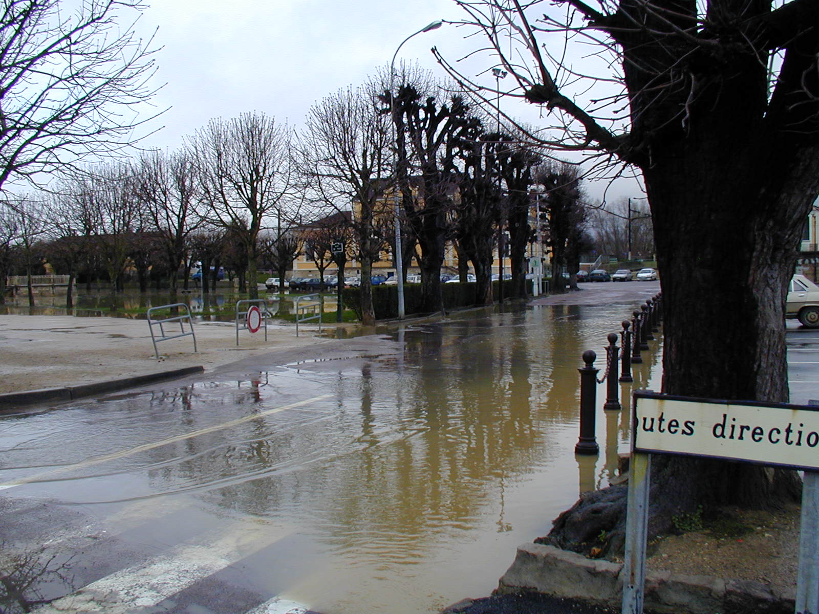 Crue de l'Armançon, en mars 2001, à Tonnerre, secteur du Patis, dans l'Yonne