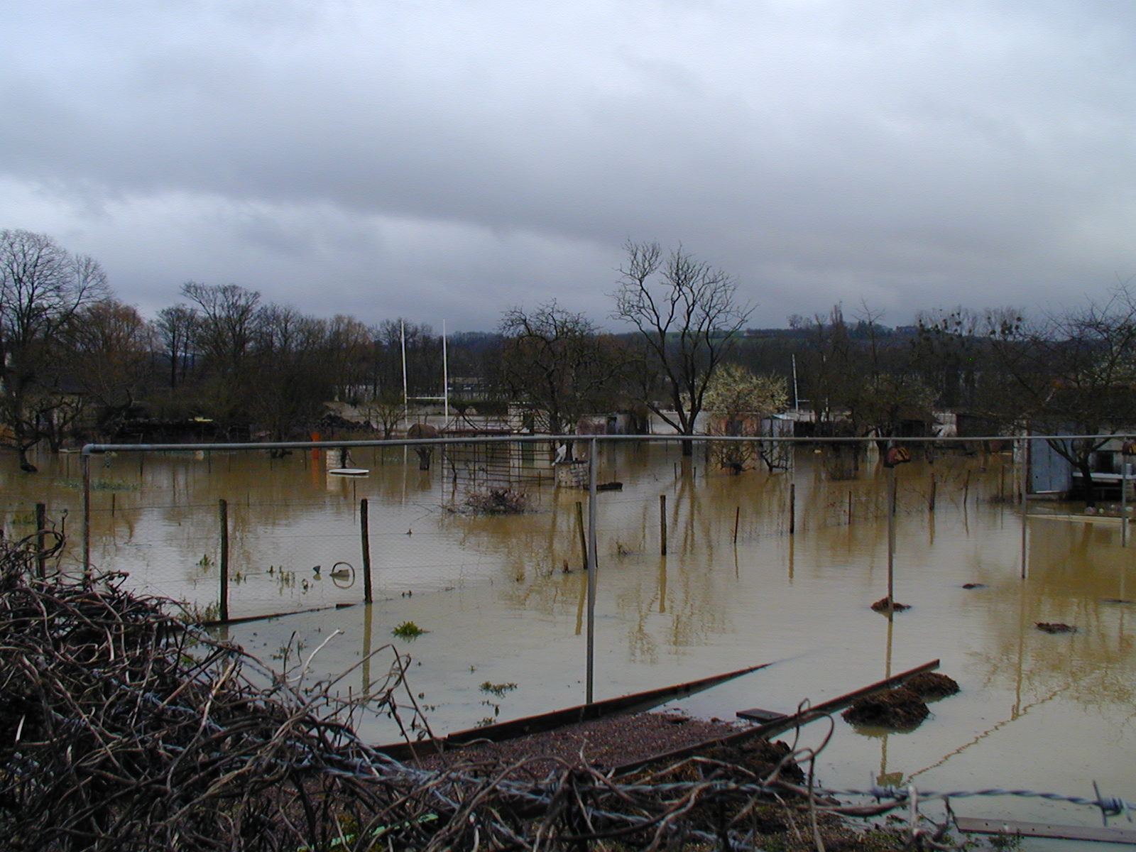 Crue de l'Armançon, en mars 2001, à Tonnerre dans l'Yonne