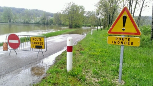 Crue de la Brenne, en mai 2015, vers Montbard, RD 119, en Côte d'Or