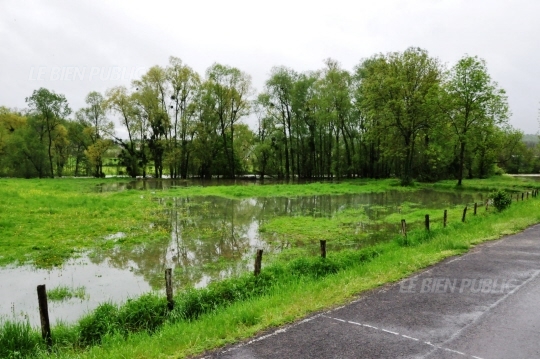 Crue de la Brenne, en mai 2015, vers Montbard, en Côte d'Or