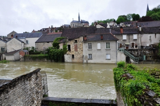 Crue de la Brenne, en mai 2015, à Montbard, centre ville, en Côte d'Or