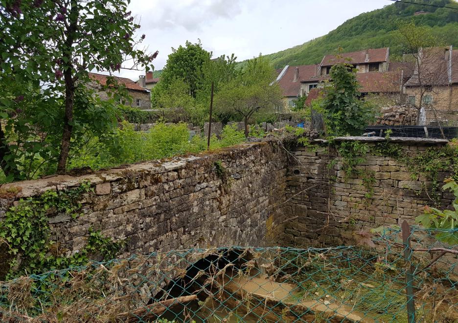 Crue de la Vallière, en mai 2016, à Conliège, rue basse, dans le Jura