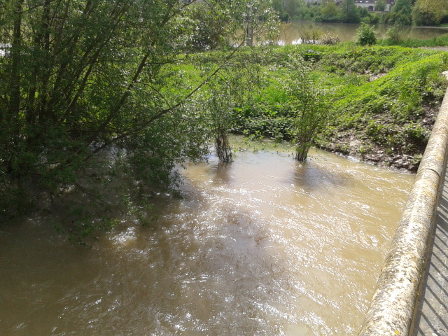 Crue du Serein, en mai 2011, à Beaumont, pont sur la RD 5, dans l'Yonne