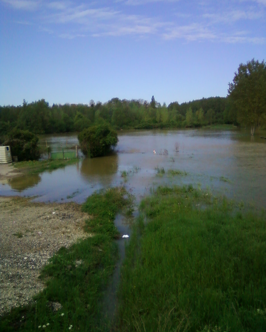 Crue du Serein, en mai 2013, à Beaumont, pont sur la RD 5, dans l'Yonne