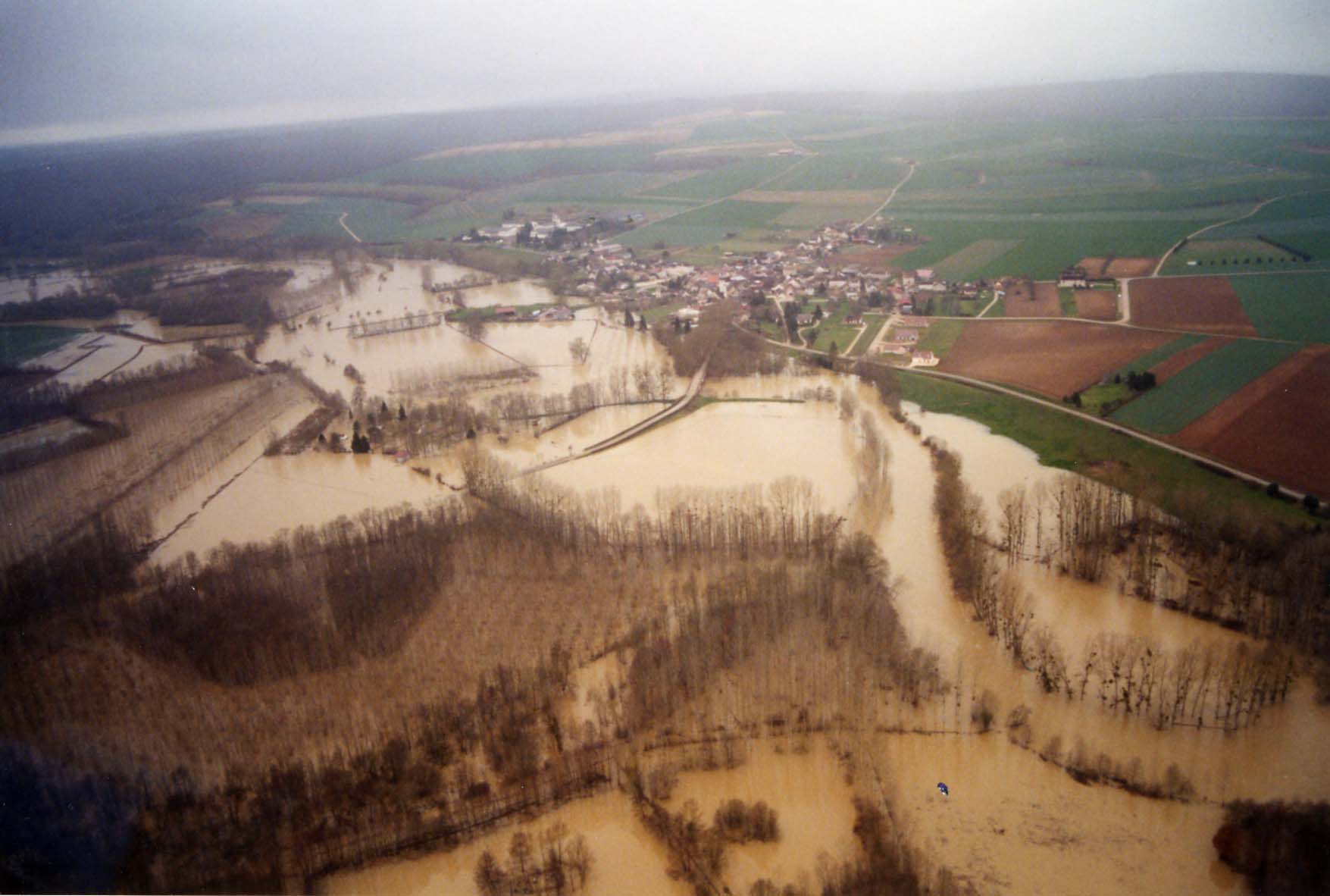 Crue de l'Yonne, en mars 2001, à Bazarnes dans l'Yonne