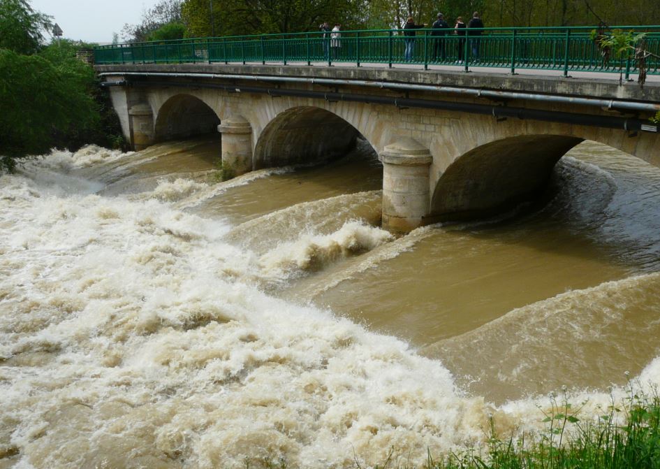 Photo de la crue de l'Ouche à Neuilly-Crimolois le 4 mai 2013