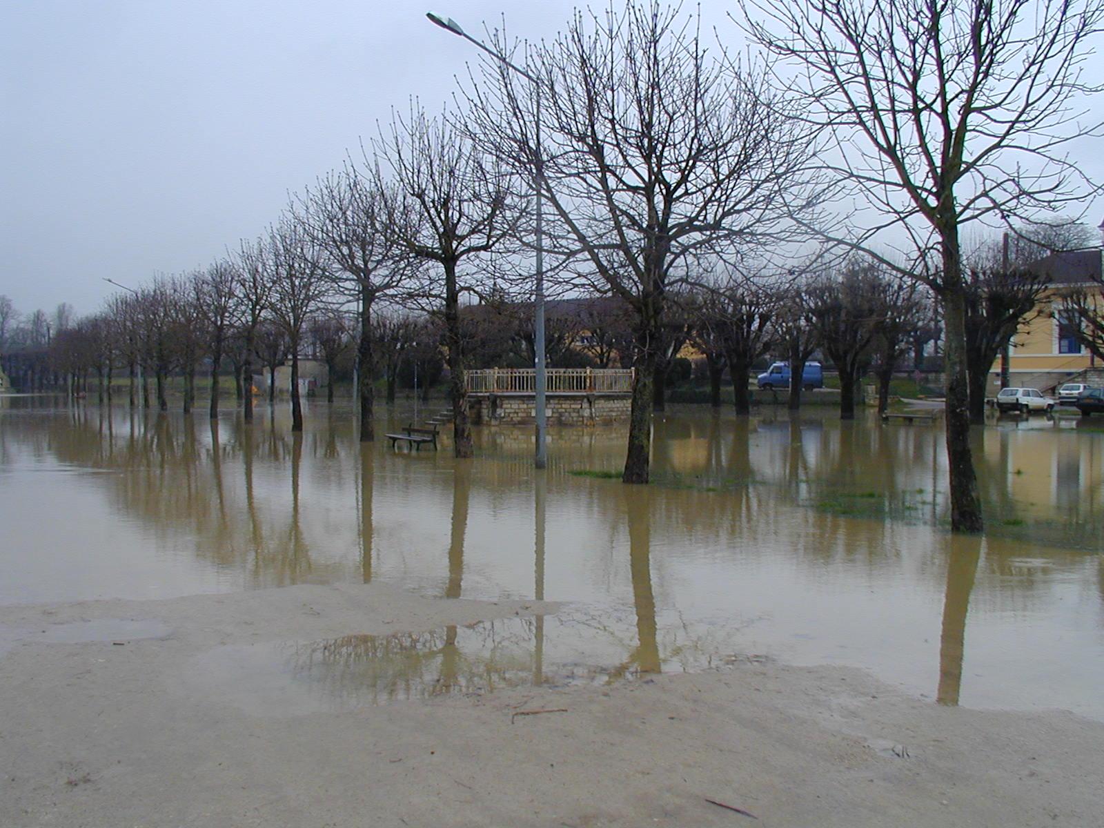 Crue de l'Armançon, en mars 2001, secteur du Patis, dans l'Yonne