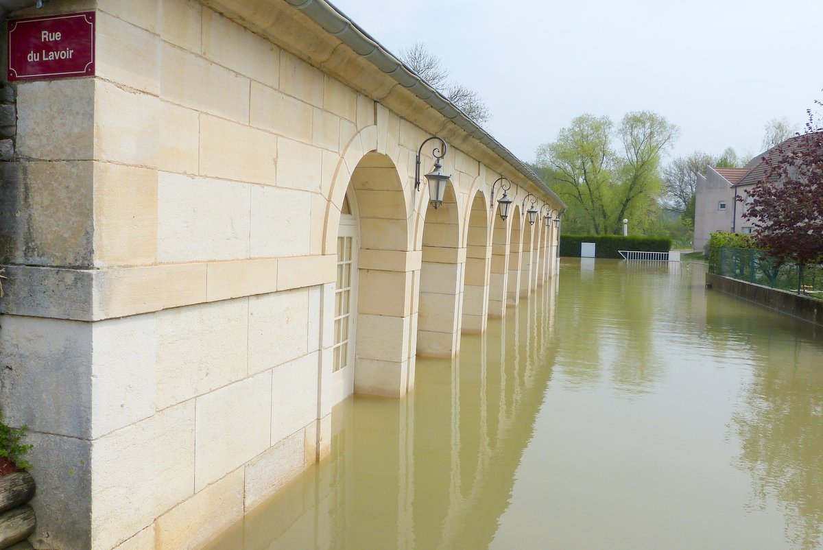 Photo de la crue de l'Ouche à Fleurey-sur-Ouche le 4 mai 2013