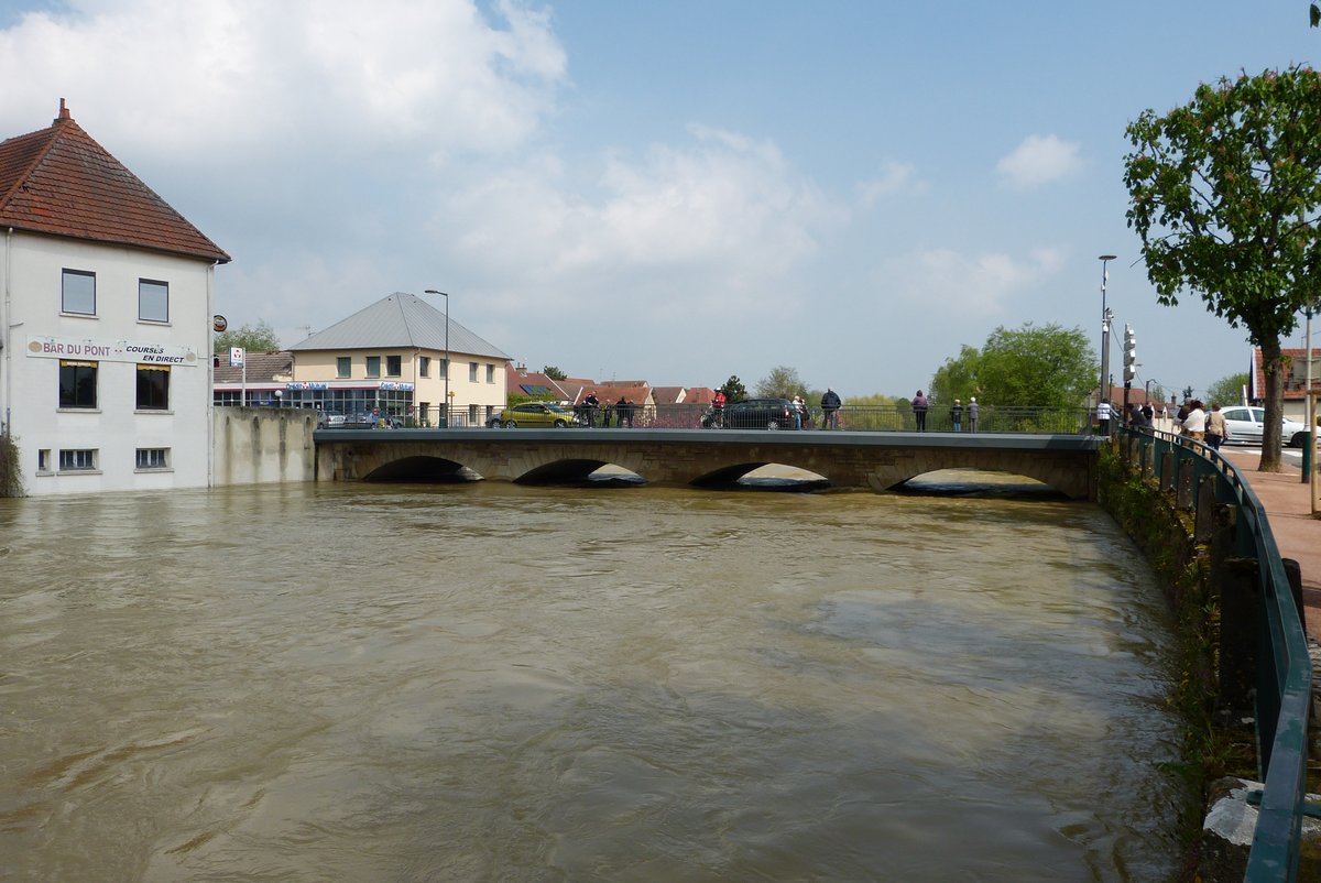 Photo de la crue de l'Ouche à Longvic le 4 mai 2013