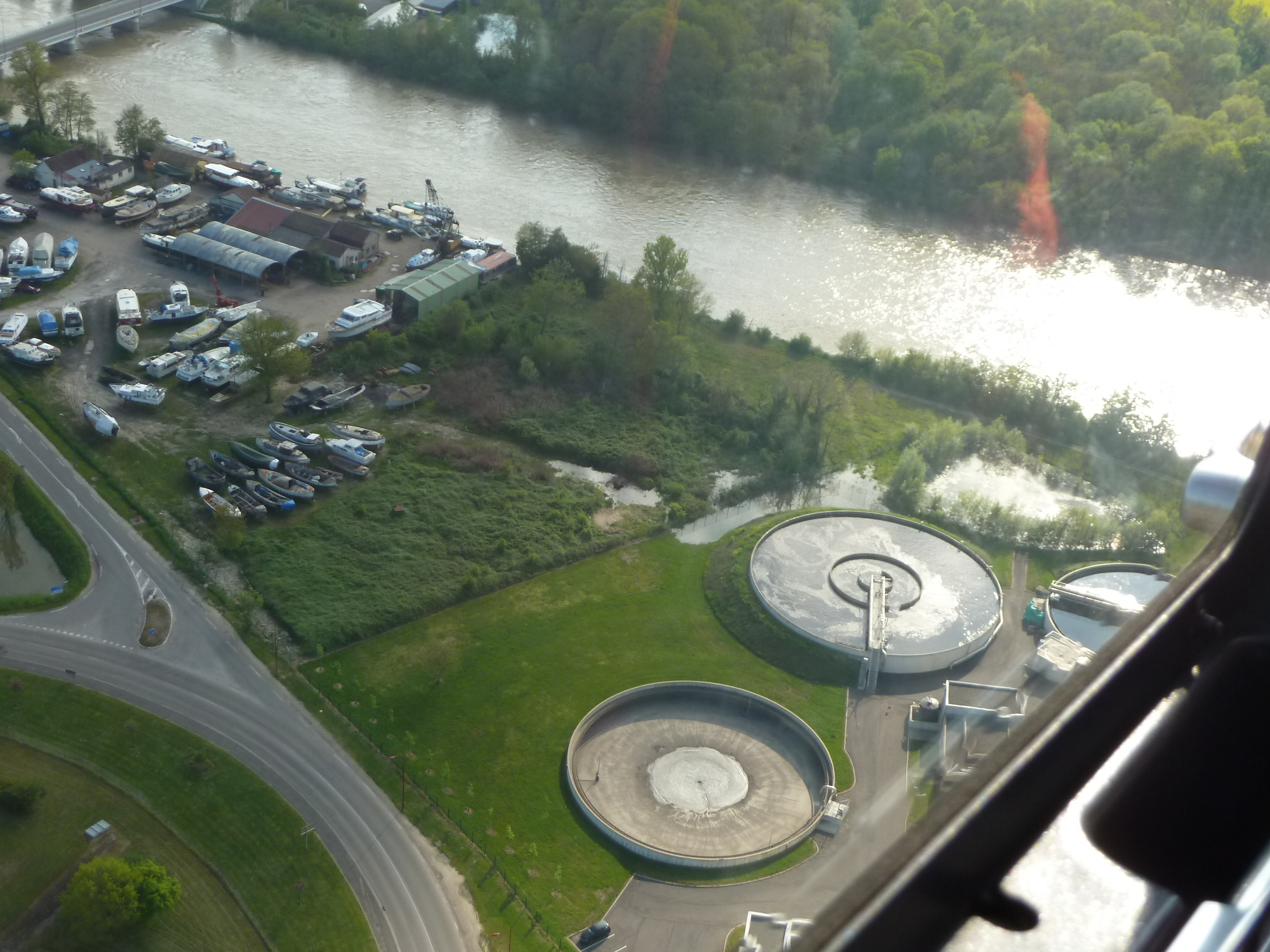 Crue de l'Armançon, en mai 2013, à Migennes, station d'épuration, dans l'Yonne