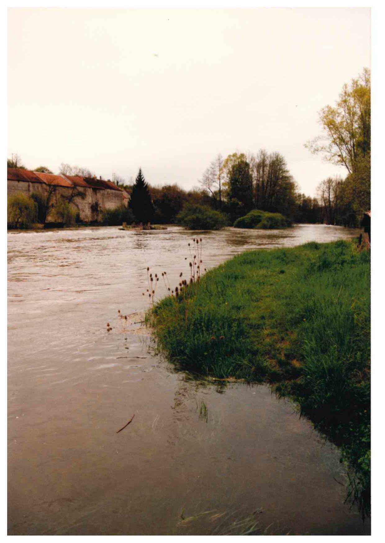 Crue de la Seine, en avril 1998, à Gomméville en Côte d'Or