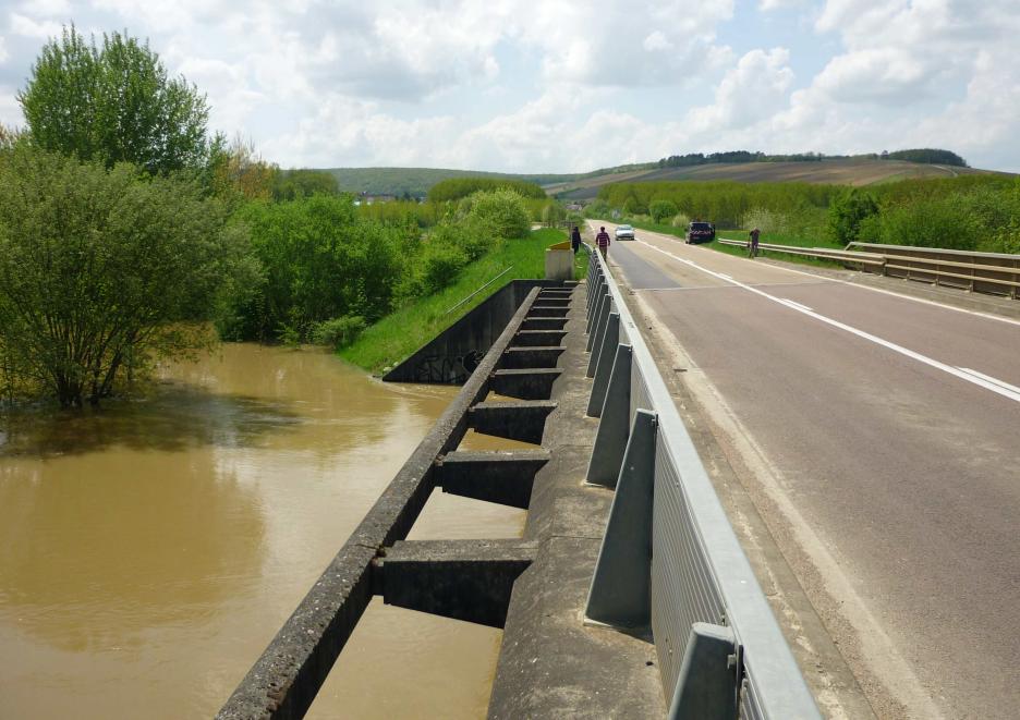 Crue du Serein, en mai 2013, à Chablis, RD 965, dans l'Yonne