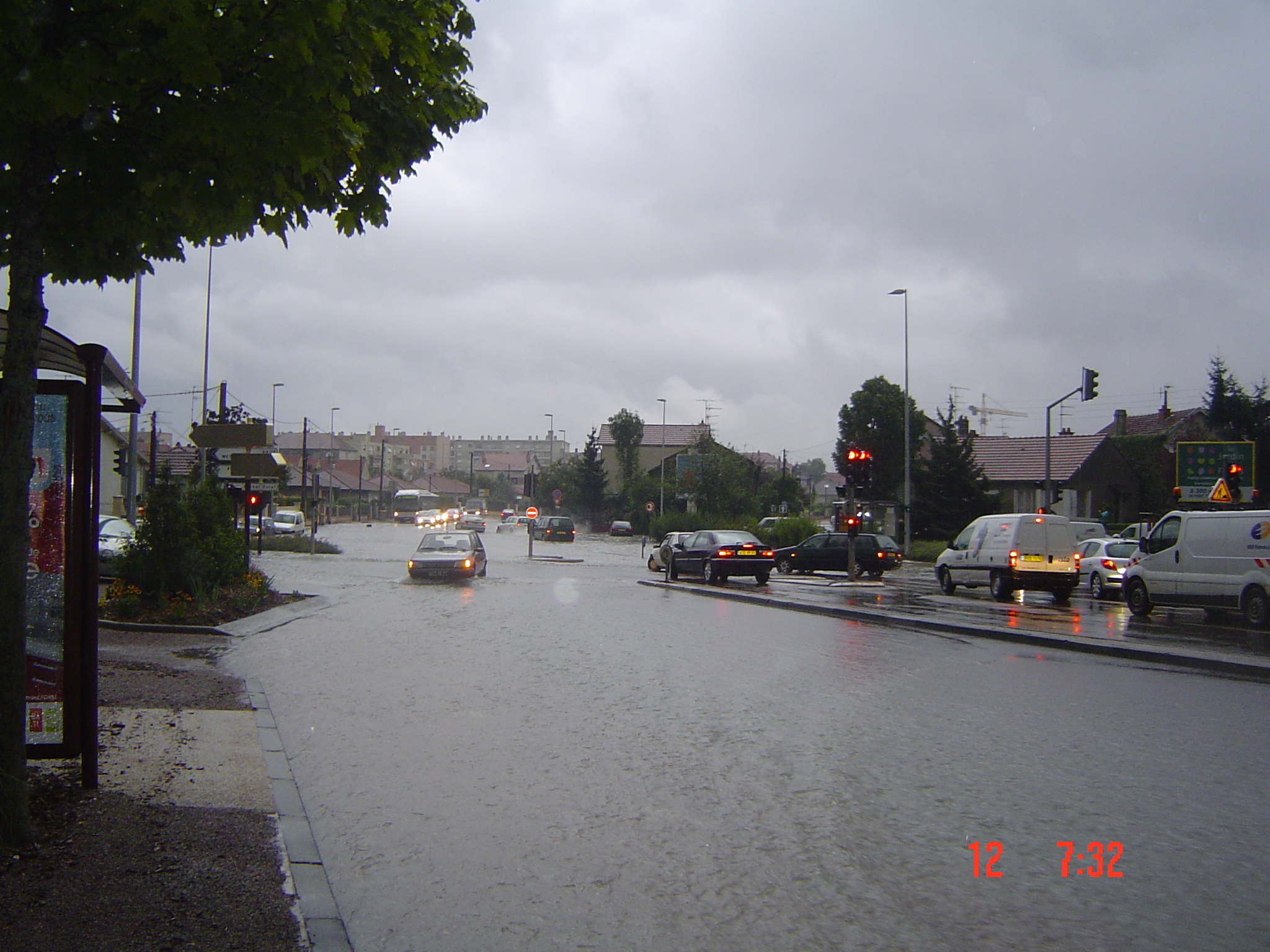 Photo de l'inondation du Boulevard des Allobroges en aval (3)