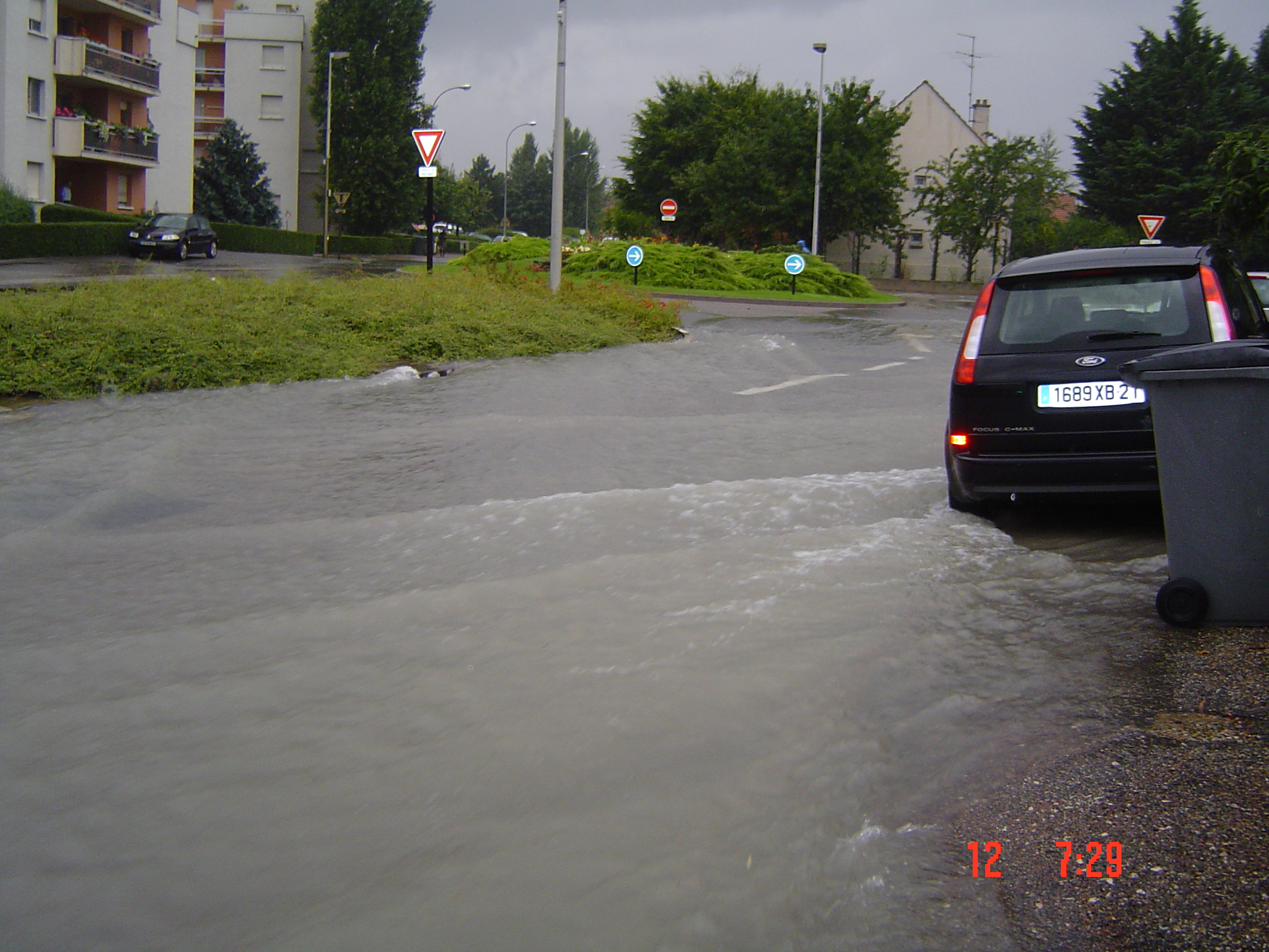 Photo de l'inondation à Dijon du 12/08/2008 entre le Faubourg Saint-Martin et Rue de la Bresse.