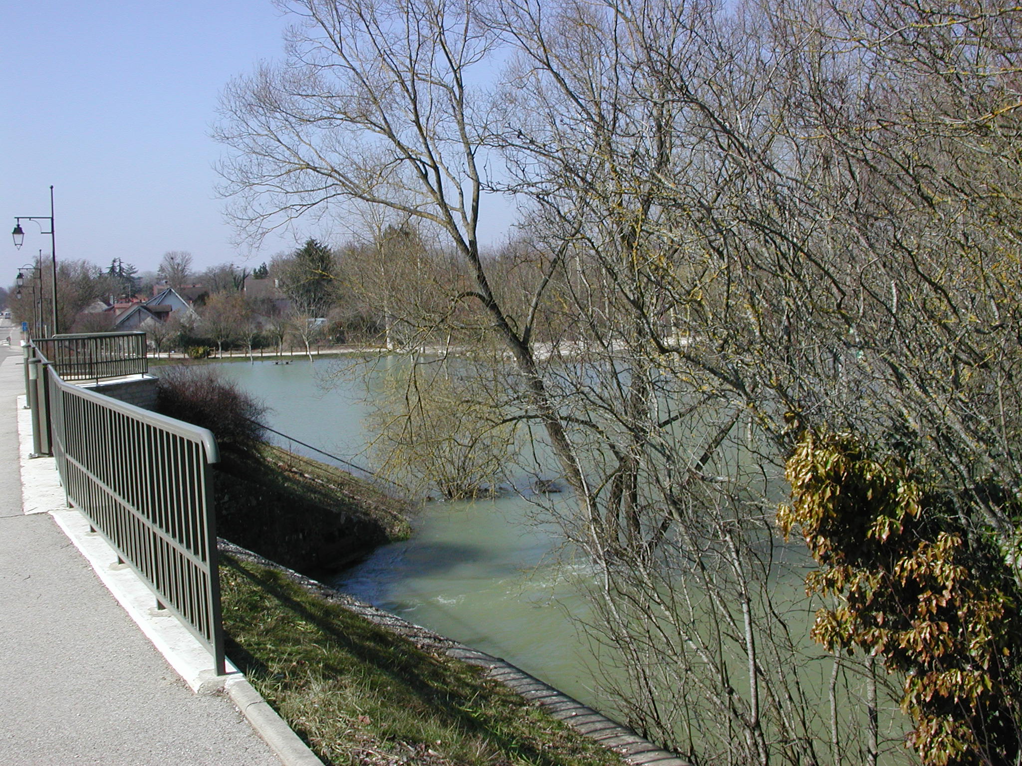 Crue de la Tille, en mars 2006, à Arceau, hameau d'Arcelot, en Côte d'Or