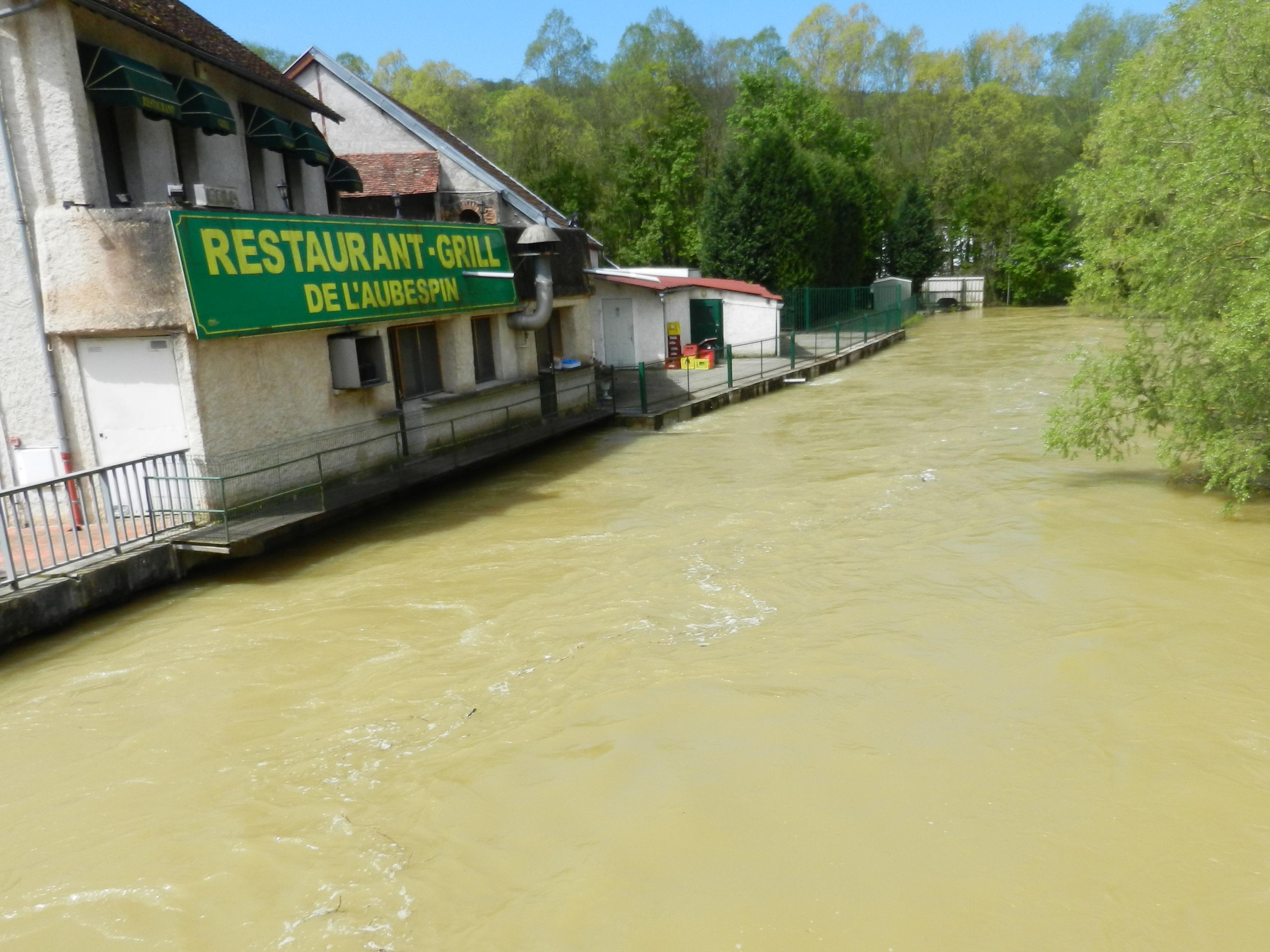 Crue de la Brenne, en mai 2013, à Montbard en Côte d'Or