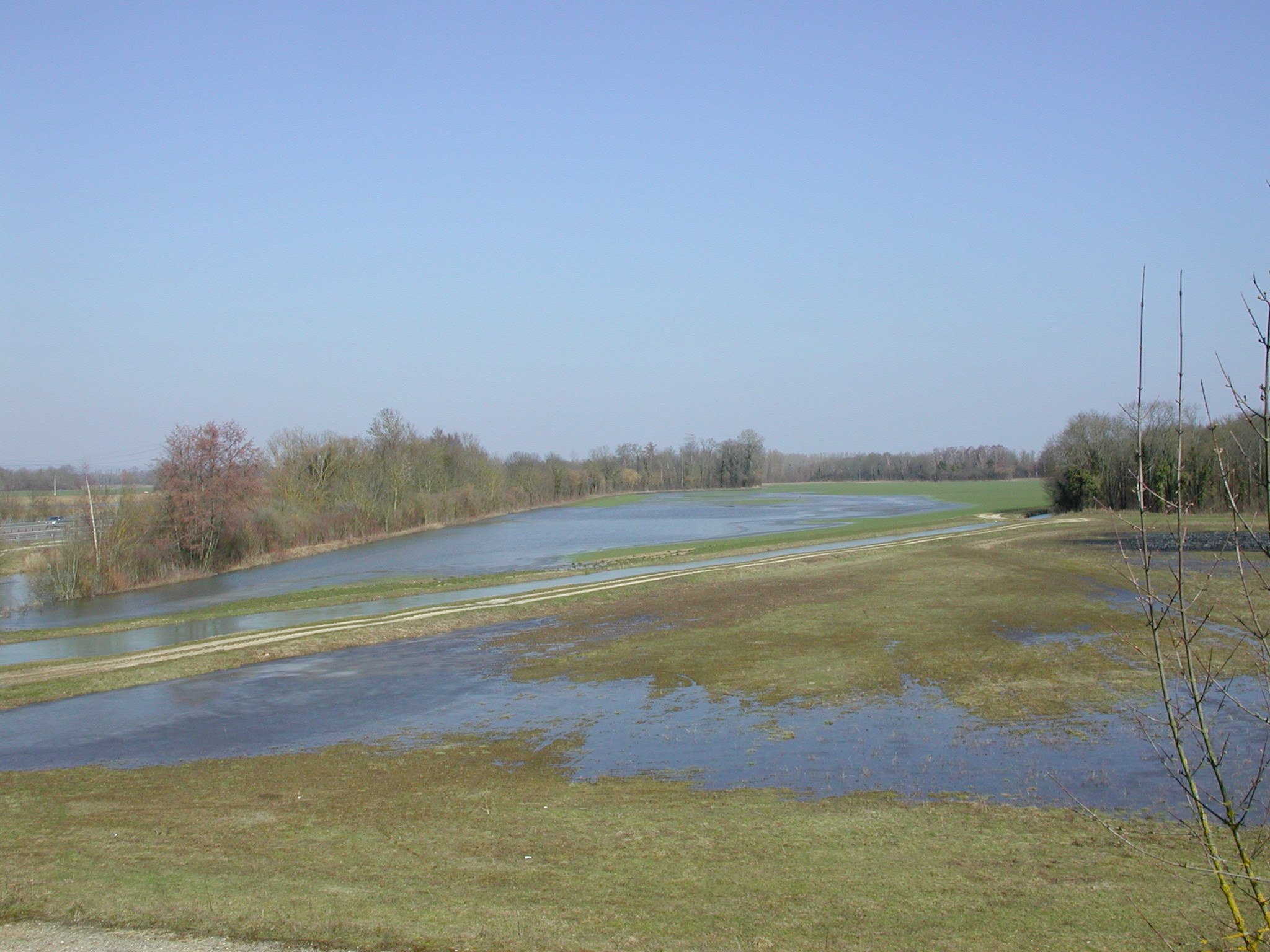 Crue de la Tille, en mars 2006, à Bressey sur Tille, vue depuis D107 sur autopont, en Côte d'Or