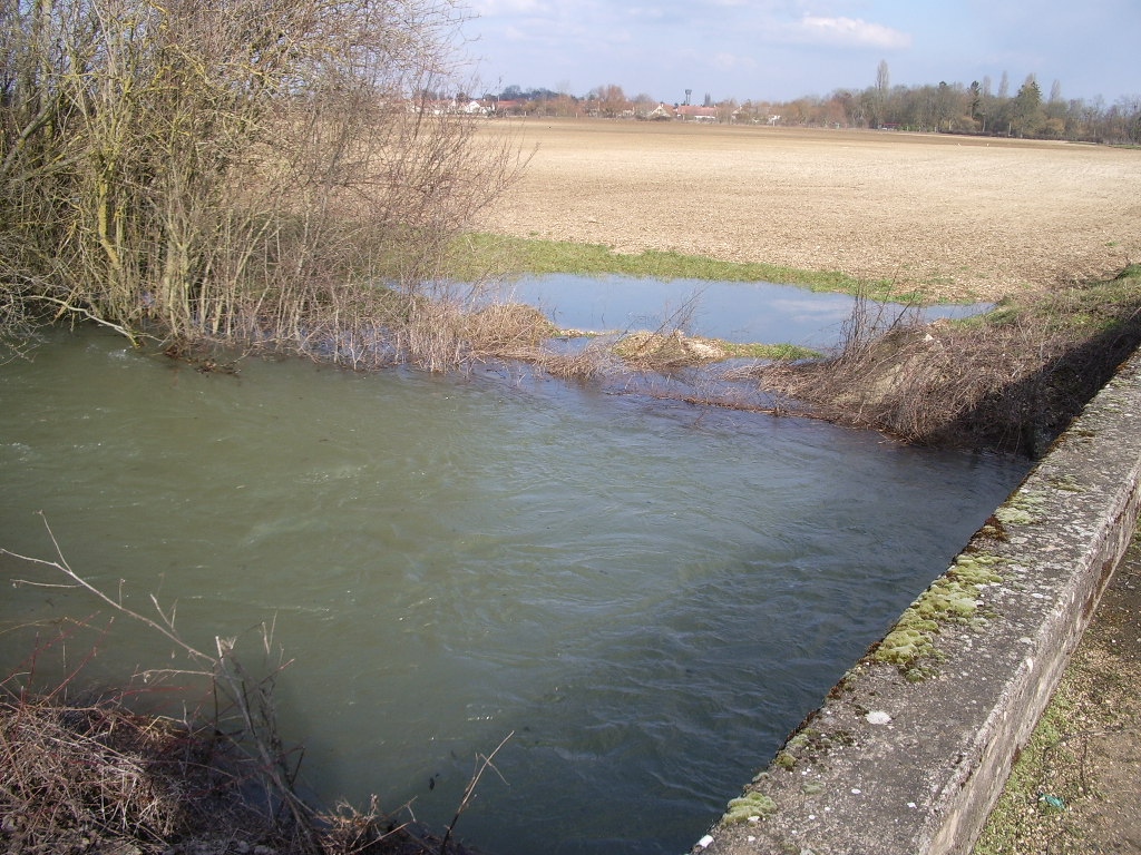 Crue de la rivière neuve, en mars 2006, à Arc sur Tille en Côte d'Or