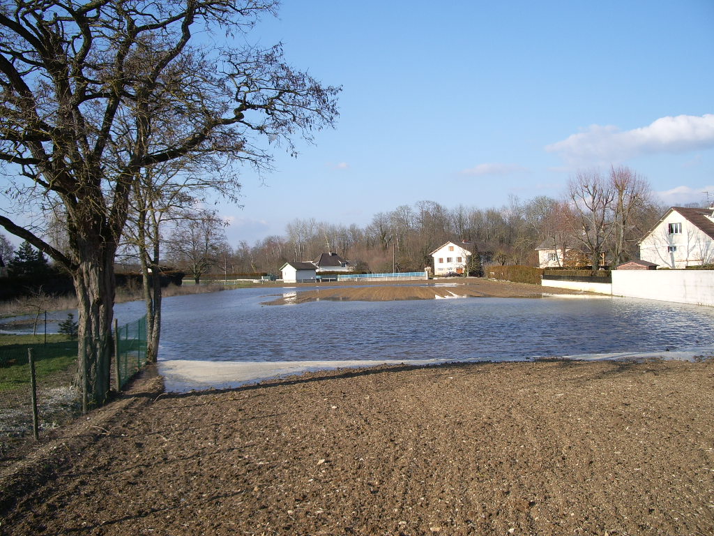 Crue de la fausse rivière, en mars 2006, à Arc sur Tille, rue boulavesin, en Côte d'Or