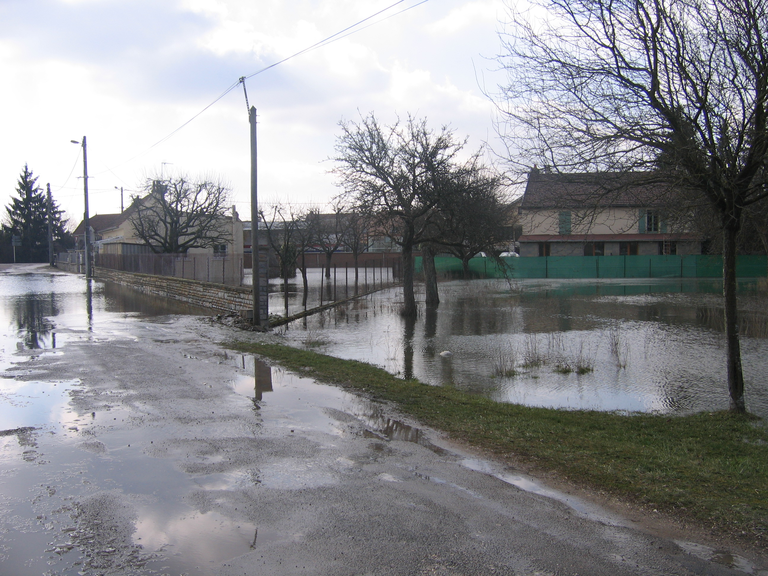 Crue de la fausse rivière, à Arc sur Tille, rus boulavesin, en Côte d'Or.