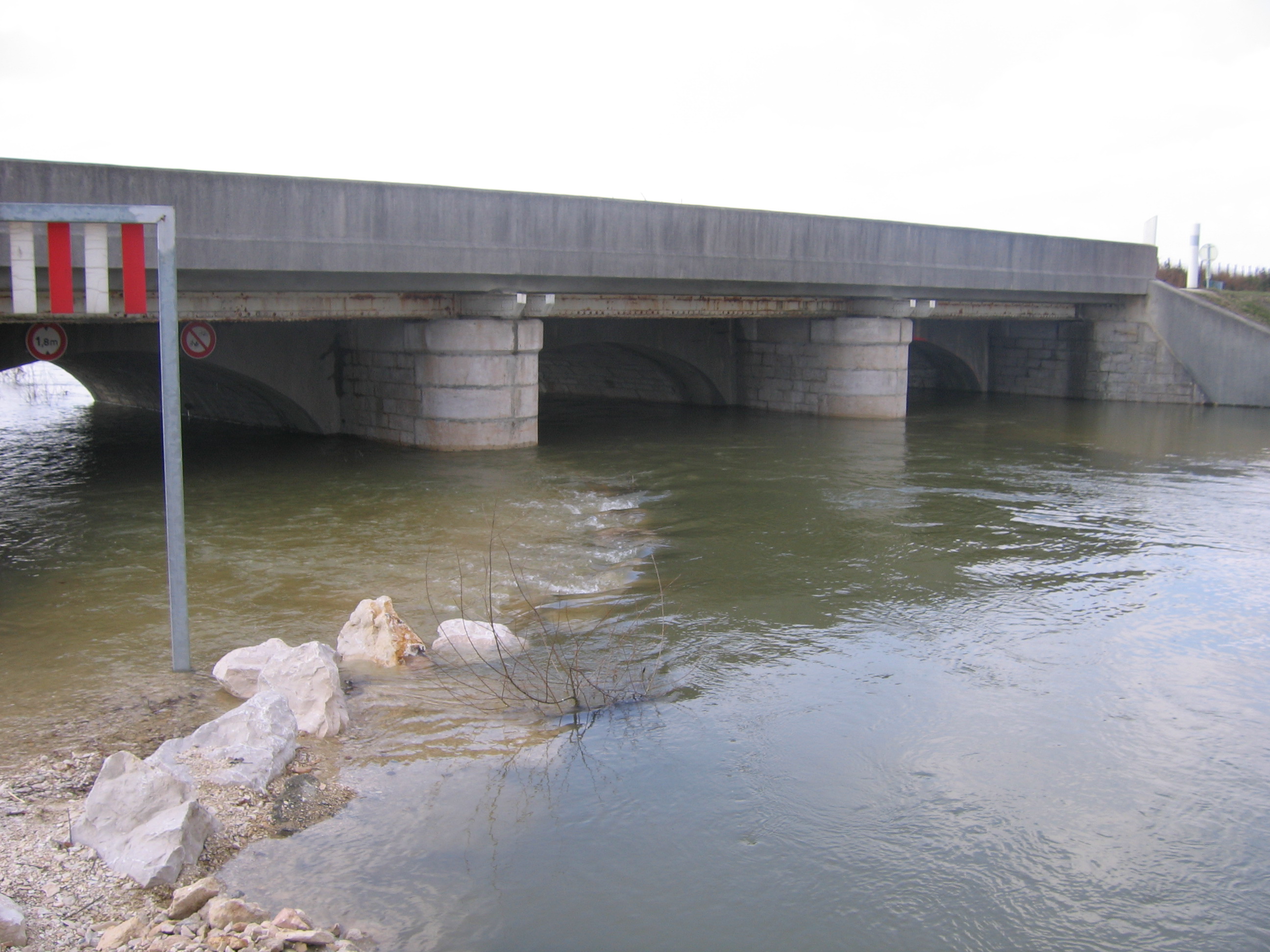 Crue de la rivière neuve, en mars 2006, à Arc sur Tille en Côte d'Or