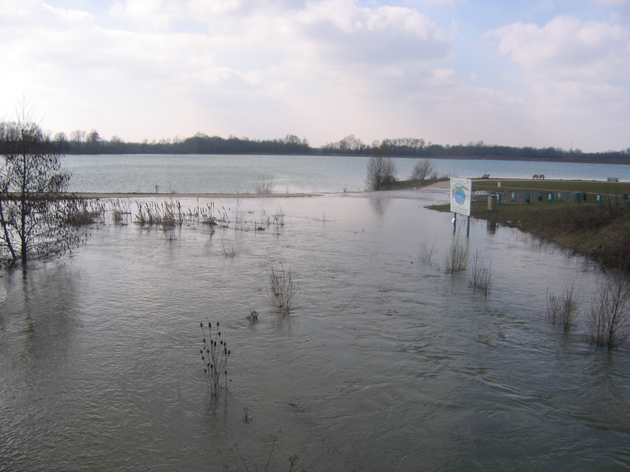 Crue de la rivière neuve, en mars 2006, à Arc sur Tille en Côte d'Or