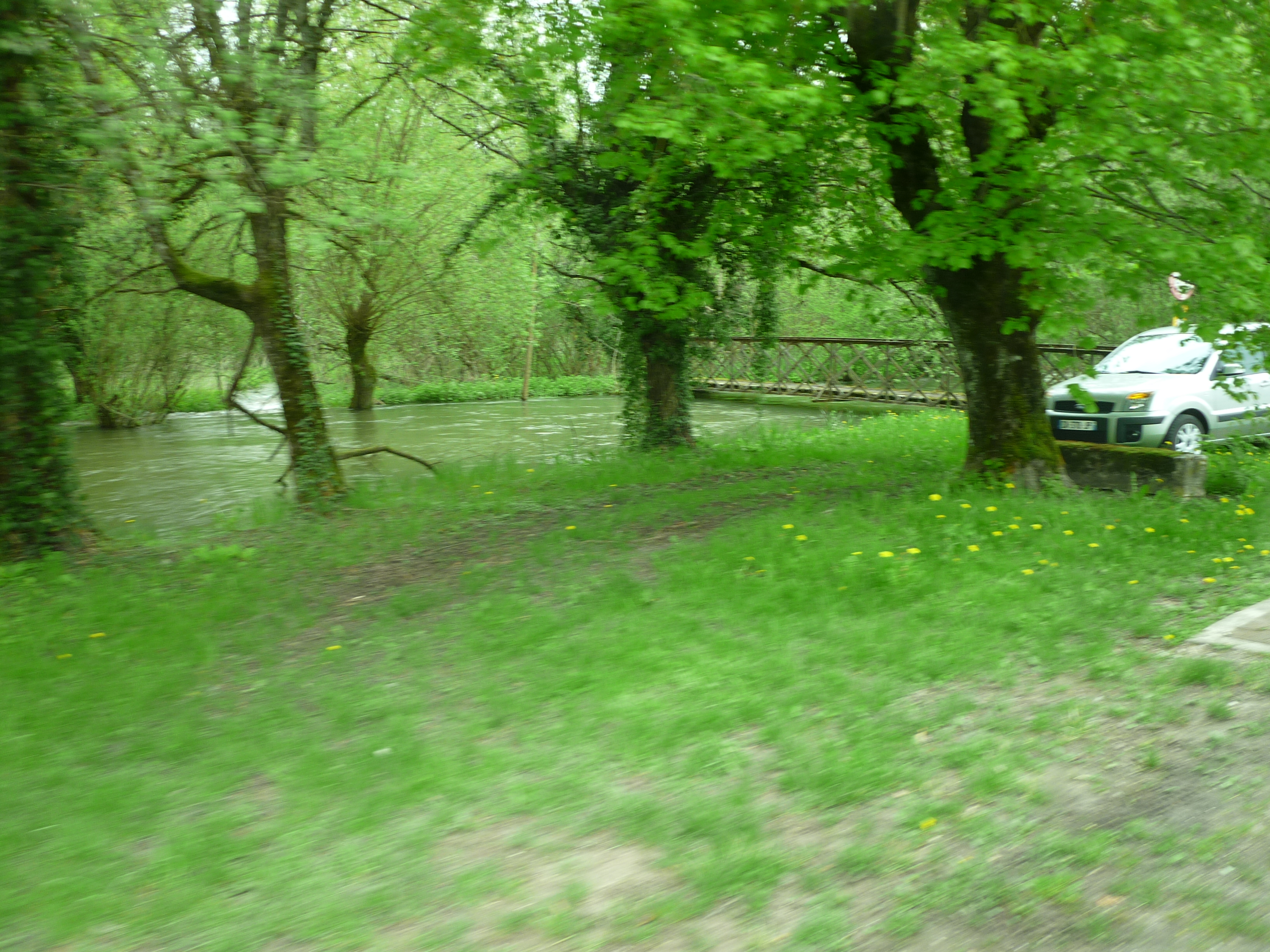 Crue de l'Ource, en mai 2013, à Autricourt en Côte d'Or