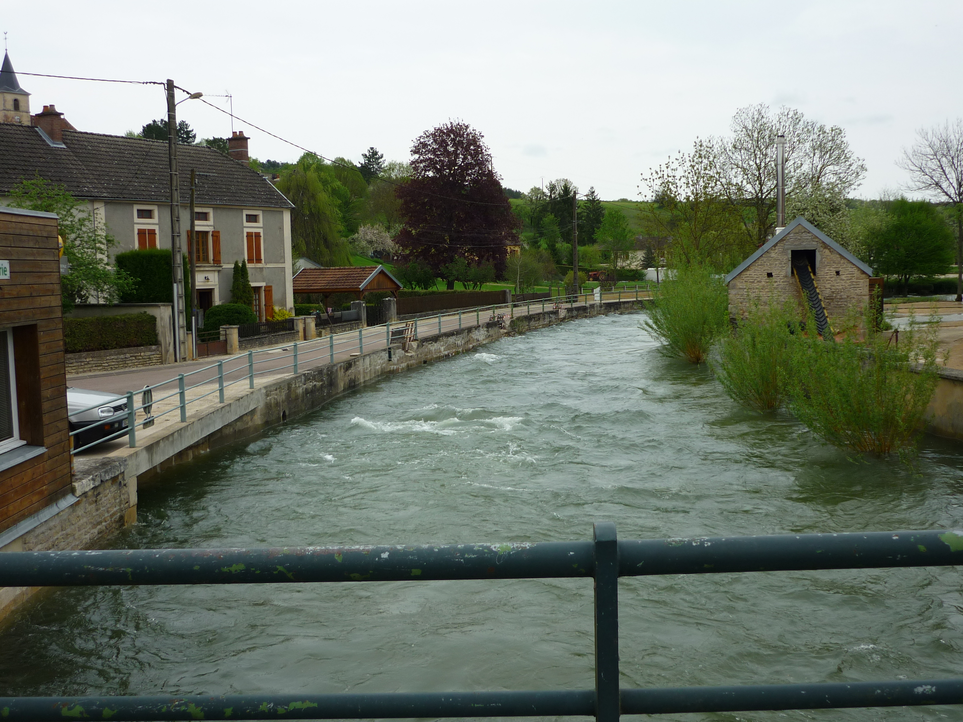 Crue de l'Ource, en mai 2013, à Leuglay en Côte d'Or