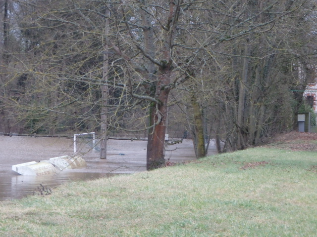 Crue de la Bourbince, en janvier 2018, à Blanzy, vers le stade, en Saône-et-Loire