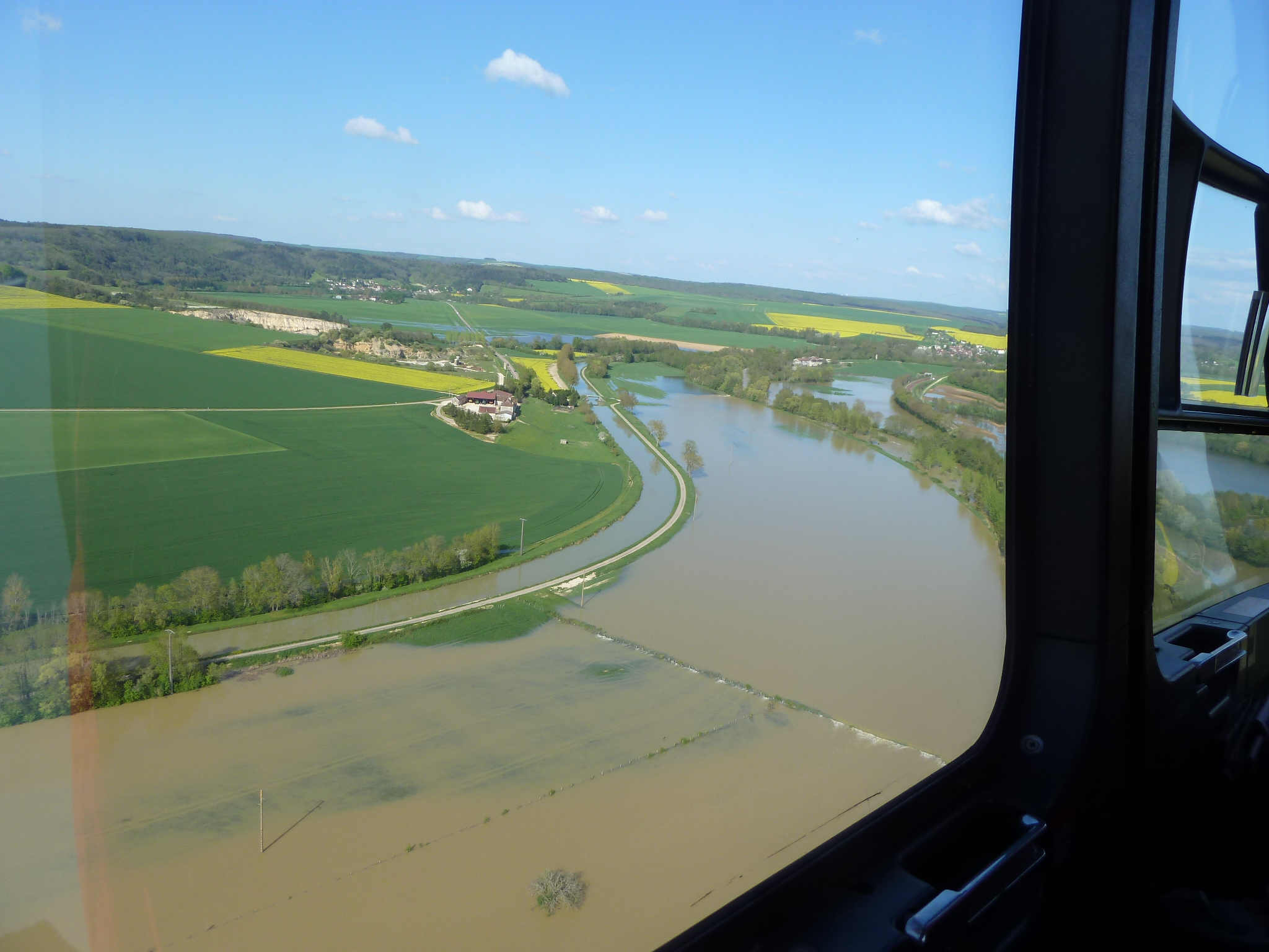 Crue de l'Armançon, en mai 2013, à Saint-Martin-sur-Armançon, ferme d'Arthe, dans l'Yonne