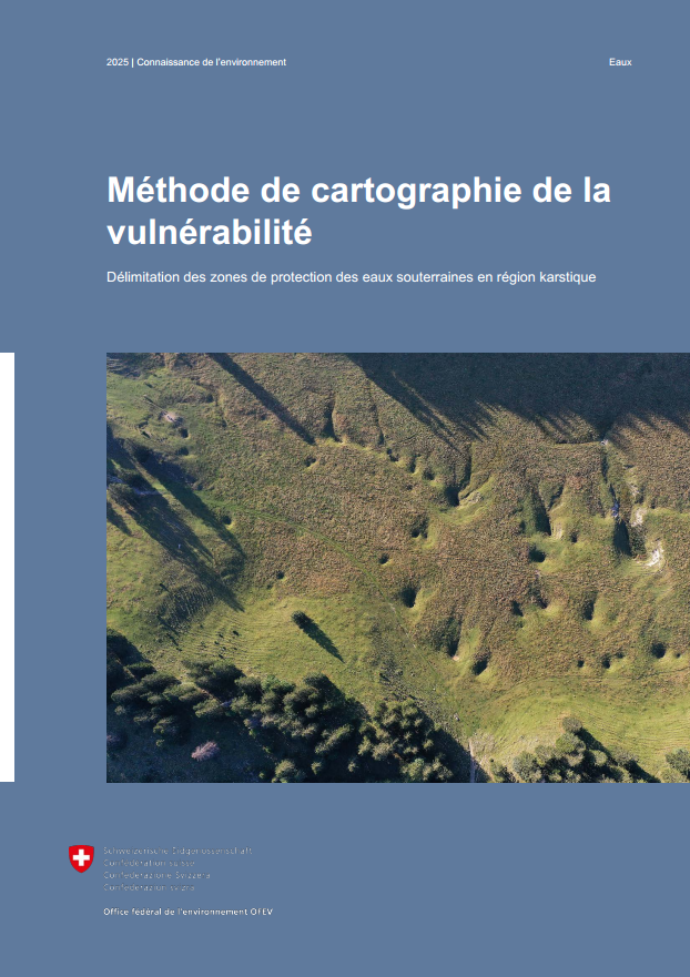 La méthode EPIK 2.0 est une approche multicritère qui aide l’hydrogéologue à évaluer le  temps de séjour de l’eau entre un point d’un bassin d’alimentation et un captage des eaux 
souterraines. La nature de l’épikarst (E), la couverture protectrice (sol ou moraine)  surmontant la formation karstique (P), les conditions d’infiltration, diffuse ou concentrée (I), et les caractéristiques du réseau karstique (K) sont évalués et combinés pour produire une carte de vulnérabilité qui pourra être transposée en carte de zones de protection (S1, S2,  Sh, Sm et Au / Ao) au sens de l’ordonnance fédérale sur la protection des eaux (OEaux).